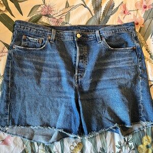 Levi’s 501® Original Women's Denim Short (Plus Size 16)